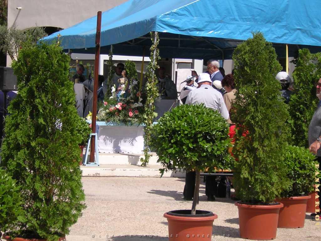 NIMES JEUDI 05 MAI 2005 ELISABETH ASENCIO 039.JPG